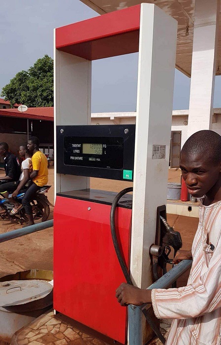 High quality fuel diesel dispenser for gas station in Africa