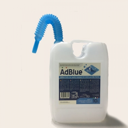 High-purity urea solution Diesel exhaust fluid DEF filled in the vehicle's special tank 